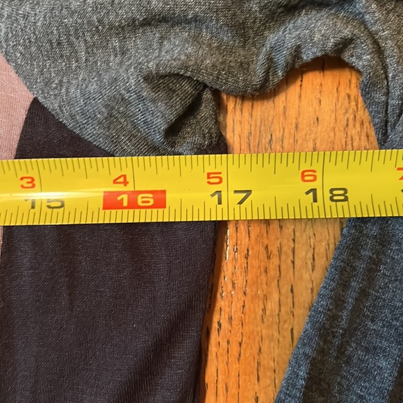 EUC Bobeau Unique top - Picture 8 of 11